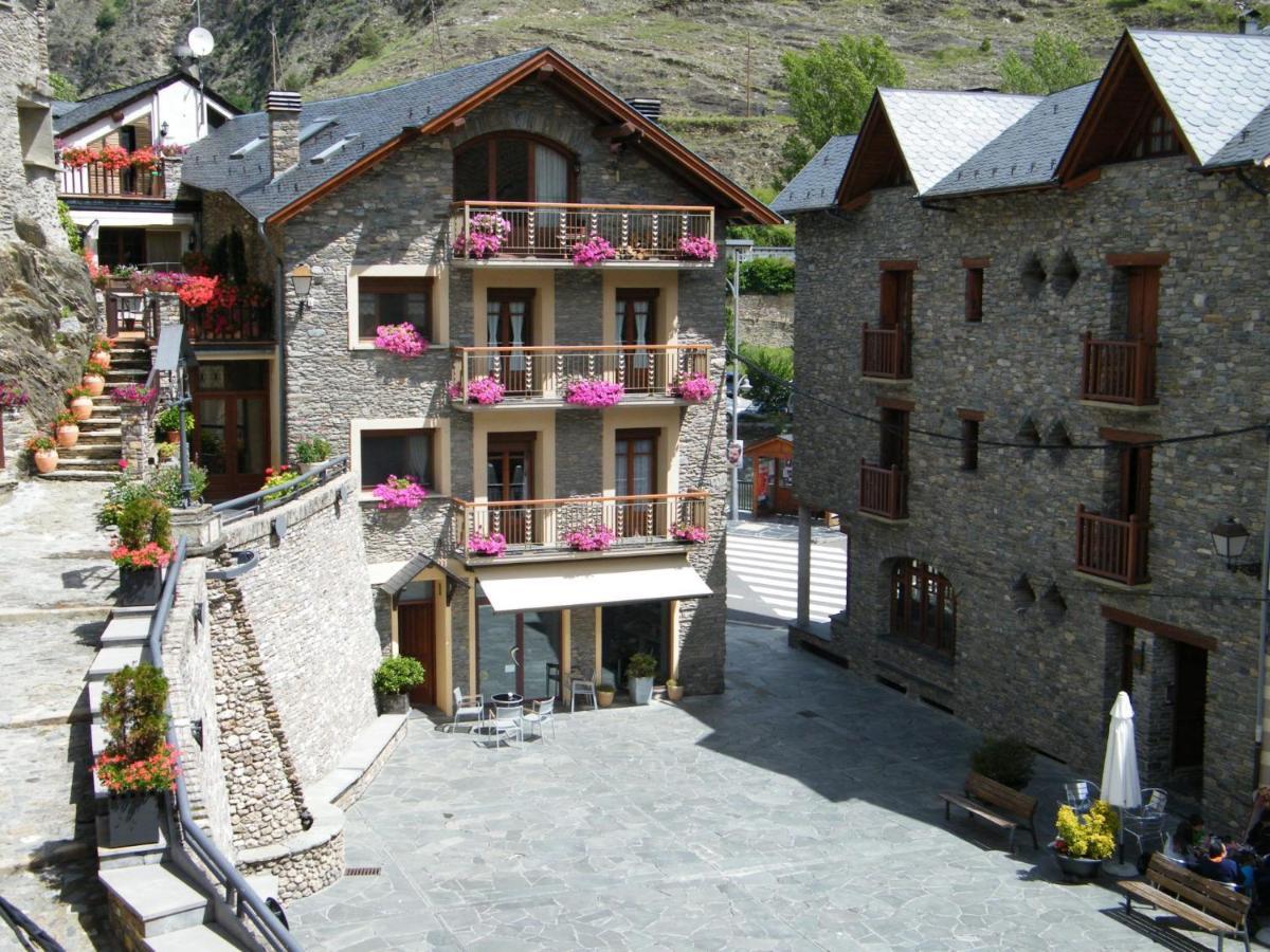 Hotel Lamoga Llavorsí エクステリア 写真