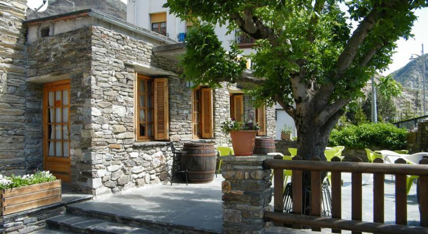 Hotel Lamoga Llavorsí エクステリア 写真