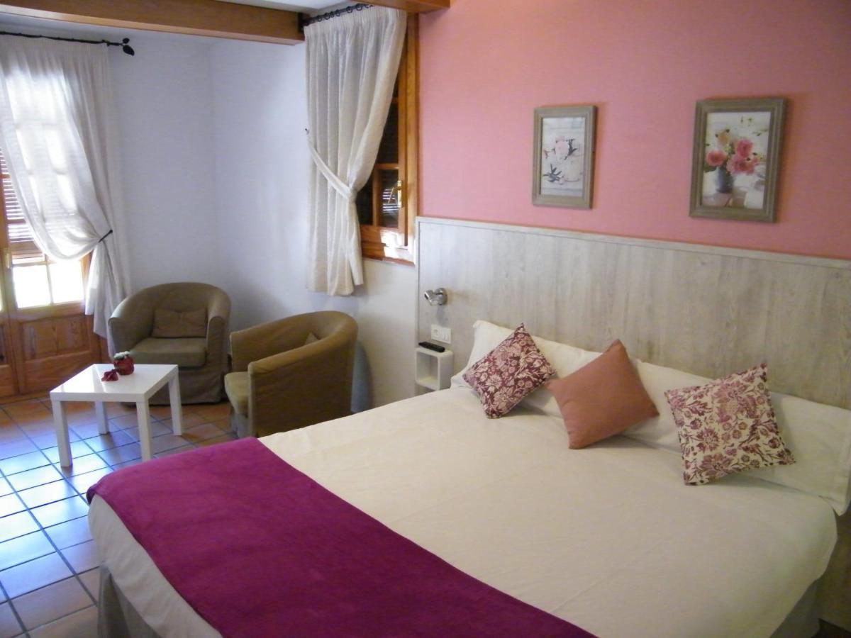 Hotel Lamoga Llavorsí エクステリア 写真