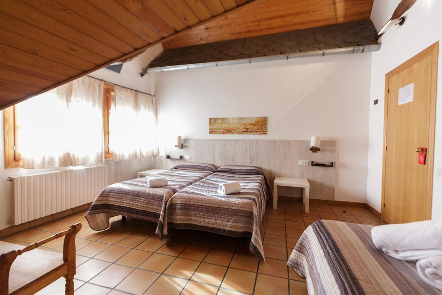 Hotel Lamoga Llavorsí エクステリア 写真