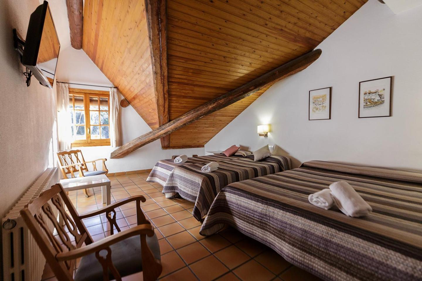 Hotel Lamoga Llavorsí エクステリア 写真