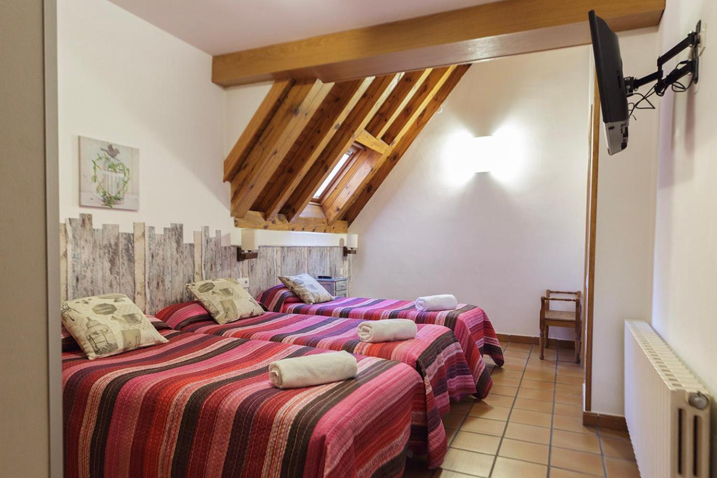 Hotel Lamoga Llavorsí エクステリア 写真